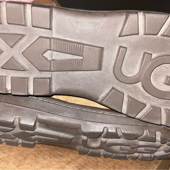 UGG Men’s Ultra Short Boots - Picture 2 of 6